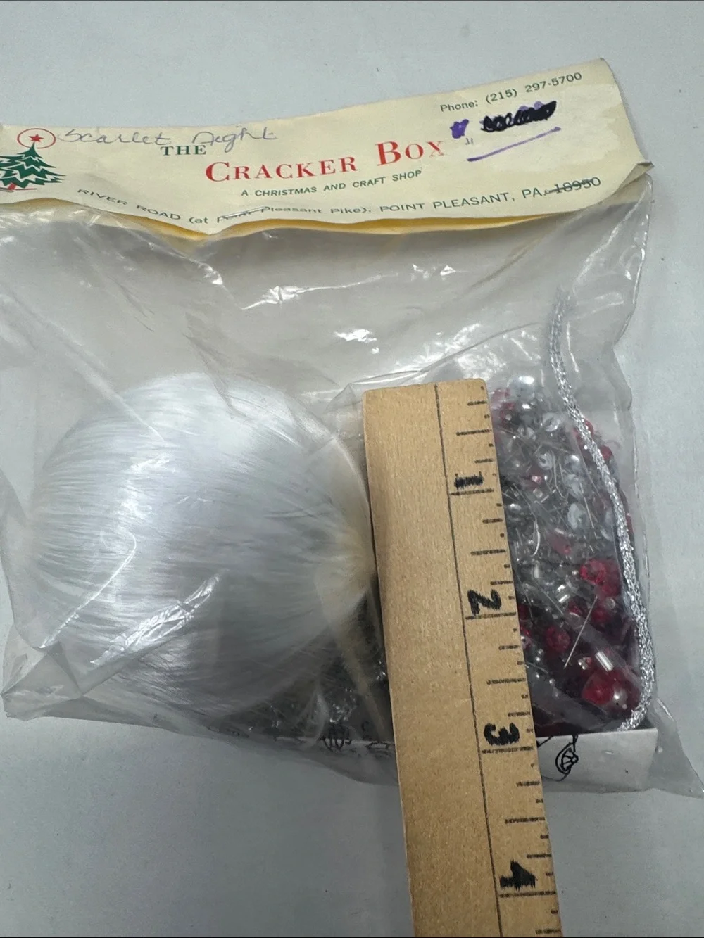 The Cracker Box Golden Oldie White Scarlet Night Christmas Ornament Kit Push Pin